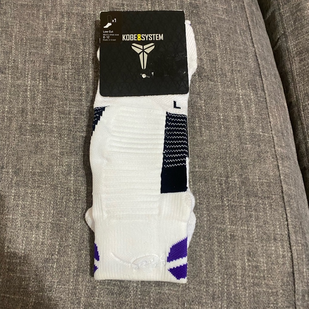 NIKE KOBE 8 SYSTEM LOW CUT SOCKS SIZE 8-12 LARGE RARE White/purple Sx4738-155